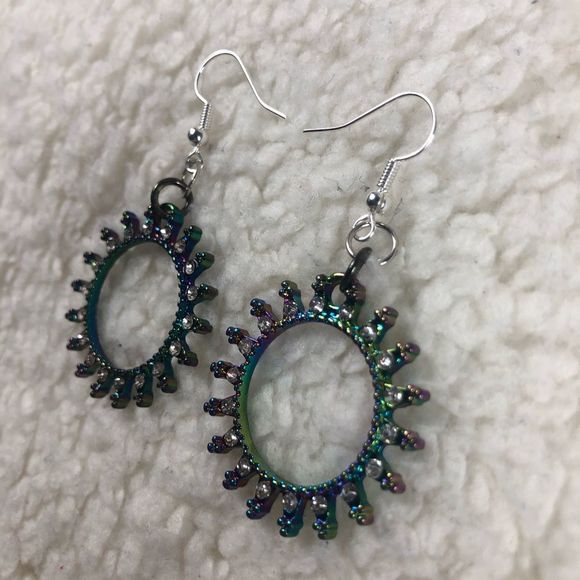 Circle rainbow stone earrings, kinda like a sun design - Picture 5 of 7